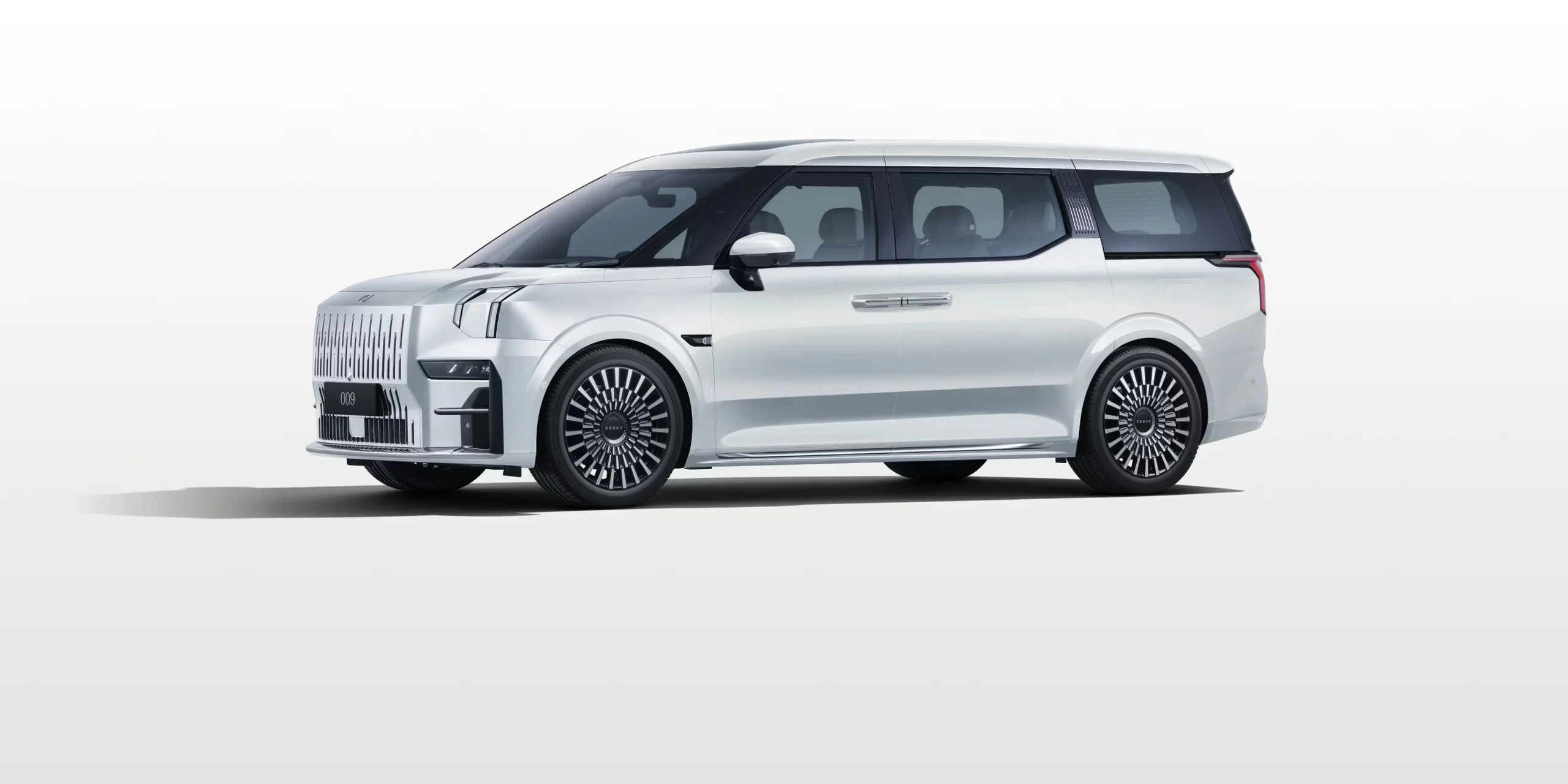 ZEEKR 009 Grand (4-Seater Glory)